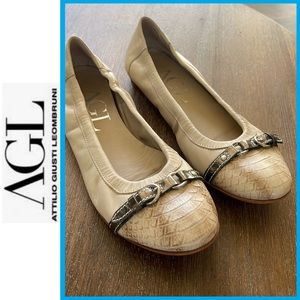 AGL Sz 40.5 super cute flat ballet only worn few times. No wear to top.